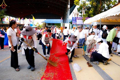 ภาพ No.205446:V.53 สารพัดV สารพัดดี ที่วัดโบสถ์บน ในโครงการธรรมยาตรา กตัญญูบูชา มหาปูชนียาจารย์ พระมงคลเทพมุนี(สด จนฺทสโร) พระผู้ปราบมาร อนุสรณ์สถาน 7 แห่ง ปีที่ 13 ระหว่างวันที่ 2-31 มกราคม พ.ศ. 2568