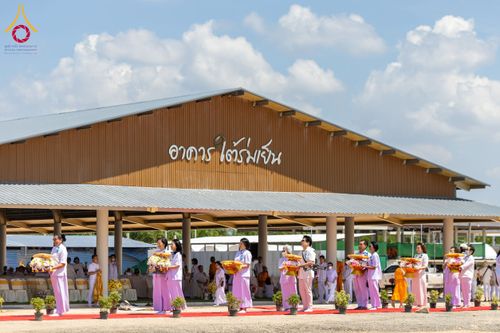ภาพ No.211517:วันอาทิตย์ที่ 16 มีนาคม พ.ศ. 2568 พิธีทอดผ้าป่าฉลองปทุมเจดีย์ ณ ศูนย์อบรมเยาวชนปัตตานี