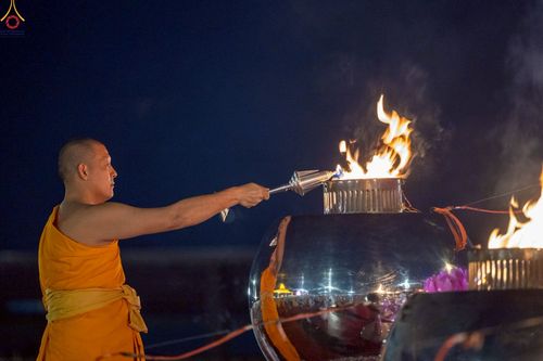 ภาพ No.253628:วันที่ 10 ตุลาคม พ.ศ. 2568 พิธีจุดประทีปบูชาพระผู้ปราบมาร, พิธีจุดประทีปบนพระมหาธรรมกายเจดีย์  20,000 ดวง เนื่องในวันคล้ายวันเกิดครบรอบ 141 ปี พระมงคลเทพมุนี (สด จนฺทสโร)