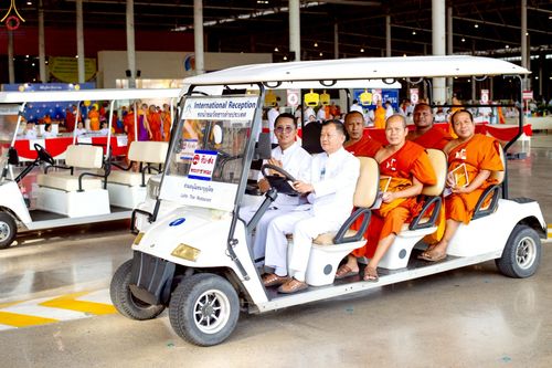 ภาพ No.238294:วันอาทิตย์ที่ 3 สิงหาคม พ.ศ. 2568 ภาพเจ้าหน้าที่ทุกสถานะ ปฏิบัติหน้าที่ ในงานวันสมาธิโลก วัดพระธรรมกาย