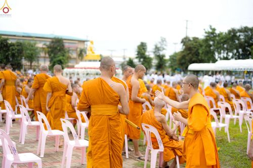 ภาพ No.239752:วันที่ 16-17 สิงหาคม พ.ศ. 2568 การปฏิบัติหน้าที่ของเจ้าหน้าที่ทุกสถานะ เพื่องานพิธีอัญเชิญรูปเหมือนพระมงคลเทพมุนี (สด จันทสโร) และพิธีกดปุ่มอัญเชิญรูปเหมือน พระมงคลเทพมุนี (สด จันทสโร) ณ มหาวิหารแก้วพระมงคลเทพมุนี ศูนย์ปฏิบัติธรรมแก้วเมืองเลย จ.เลย