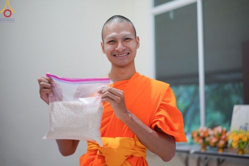 ภาพ No.153721:โครธการอุบาสกแก้ว อุบาสิกาแก้ว รุ่นที่ 1 ตัวแทนทอดกฐินสามัคคีทั่วไทย 30,000 วัด บูชาธรรม 80 ปี หลวงพ่อธัมมชโย ระหว่างวันที่ 6-8 กันยายน พ.ศ. 2567 ณ ศูนย์การศึกษาเขาแก้วเสด็จ จ.ปราจีนบุรี