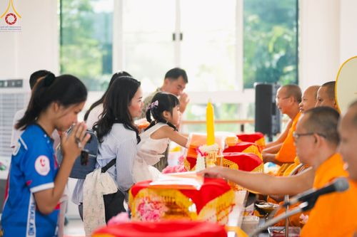 ภาพ No.97659:พิธีทอดกฐินสามัคคี เพื่อถมดินทำถนนและใช้ป้องกันน้ำท่วม ณ ศูนย์ปฏิบัติธรรมจังหวัดนครนายก อ.องครักษ์ จ.นครนายก วันที่ 19 พฤศจิกายน พ.ศ. 2566