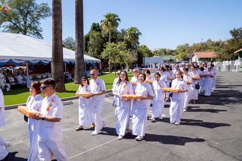 ภาพ No.259306:วันอาทิตย์ที่ 12 ตุลาคม พ.ศ. 2568 พิธีทอดกฐินบรมจักรพรรดิ สร้างอุโบสถ 82 ปี บูชาธรรมหลวงพ่อธัมมชโย ณ วัดพระธรรมกายแคลิฟอร์เนีย ประเทศสหรัฐอเมริกา 