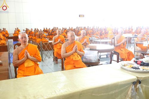 ภาพ No.162126:พิธีถวายภัตตาหารเมนูสวรรค์ เนื่องในวันออกพรรษา (ขึ้น 15 ค่ำ เดือน 11) วันพฤหัสบดีที่ 17 ตุลาคม พ.ศ. 2567 ณ หอฉันคุณยายอาจารย์ฯ วัดพระธรรมกาย