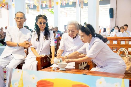 ภาพ No.258905:วันที่ 19 ตุลาคม พ.ศ. 2568 พิธีทอดกฐินสามัคคีทั่วไทย 30,000 วัด โดยคณะศิษยานุศิษย์ บูชาธรรม 81 ปี หลวงพ่อธัมมชโย ณ วัดเมตารางค์ อ.สามโคก จ.ปทุมธานี