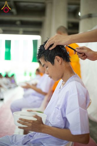 ภาพ No.143814:พิธีปลงผมยุวธรรมทายาท โครงการสามเณรโรงเรียนนานาชาติ รุ่นที่  13 ณ วิหารคด คอร์ 9 วัดพระธรรมกาย วันอาทิตย์ที่ 7 กรกฎาคม พ.ศ. 2567