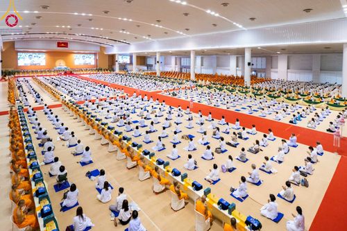 ภาพ No.95269:พิธีมุทิตาพระมหาเถระและพระเถระ ครั้งที่ 29 วันอาทิตย์ที่ 19 พฤศจิกายน พ.ศ. 2566 ณ ห้องแก้วสารพัดนึก สภาธรรมกายสากล วัดพระธรรมกาย