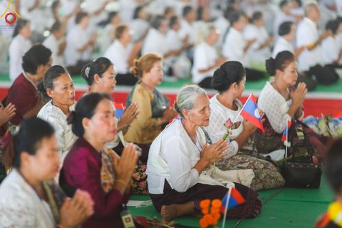 ภาพ No.91593:พิธีทอดผ้าป่า สร้างลานเอนกประสงค์พญานาค 4 ตระกูล จุดประทีปโคมลาน ถวายเป็นพุทธบูชา  สร้างความสว่างไสวให้กับแผ่นดินด้วยแสงธรรม วันอาทิตย์ที่ 29 ตุลาคม พ.ศ. 2566 ณ พุทธอุทยานนานาชาติ จังหวัดหนองคาย