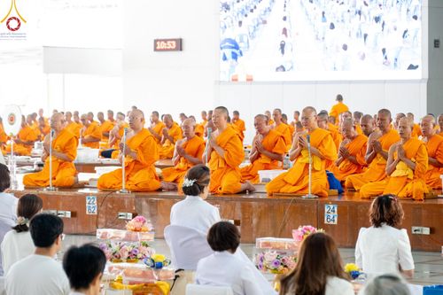 ภาพ No.184783:พิธีถวายภัตตาหารเมนูสวรรค์ "เพื่อการบรรลุธรรม" เนื่องในวาระอายุวัฒนมงคล 84 ปี หลวงพ่อทัตตชีโว วันเสาร์ที่ 21 ธันวาคม พ.ศ. 2567 ณ หอฉันคุณยายอาจารย์ฯ วัดพระธรรมกาย