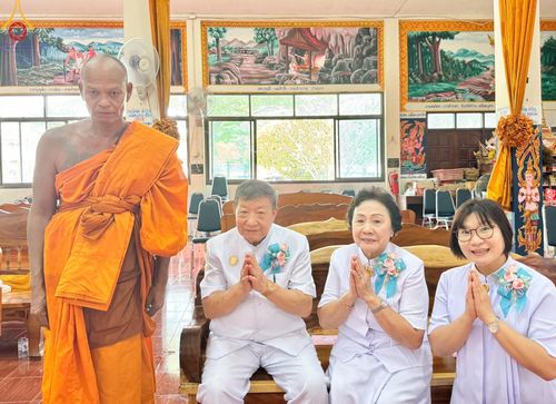 ภาพ No.170105:พิธีทอดกฐิน ณ วัดทุ่งวิจิตร อ.นาดี จ.ปราจีนบุรี ในโครงการกฐินสามัคคีทั่วไทย 30,000 วัด บูชาธรรม 80 ปี หลวงพ่อธัมมชโย โดยคณะศิษยานุศิษย์วัดพระธรรมกาย วันที่ 27 ตุลาคม พ.ศ. 2567