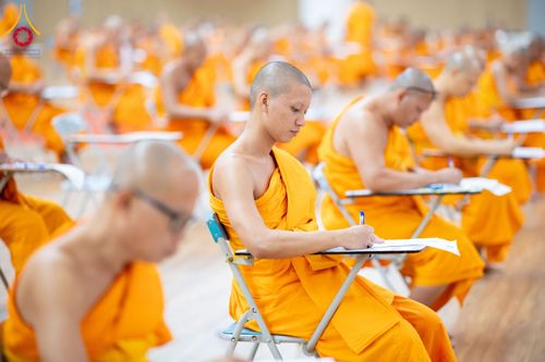 ภาพ No.177788:พิธีสอบธรรมสนามหลวง นักธรรมชั้นโท-เอก  ระหว่างวันที่ 17-20 พฤศจิกายน พ.ศ. 2567 ณ สนามสอบวัดพระธรรมกาย ปทุมธานี