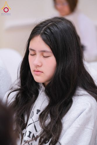 ภาพ No.62372:คณะศิษยานุศิษย์รวมใจสถาปนาและสมโภช ธรรมจักร เพื่ออัญเชิญประดิษฐาน ณ ยอดอุโบสถ 80 ปี หลวงพ่อธัมมชโย วัดพระธรรมกายนิวเจอร์ซี ประเทศสหรัฐอเมริกา  วันอาทิตย์ที่ 7 เมษายน พ.ศ. 2567