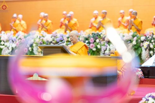 ภาพ No.88832:พิธีบูชาครูผู้ค้นพบวิชชาธรรมกาย วันศุกร์ที่ 29 กันยายน พ.ศ. 2566 วันเพ็ญขึ้น 15 ค่ำ เดือน 10 ณ วัดพระธรรมกาย