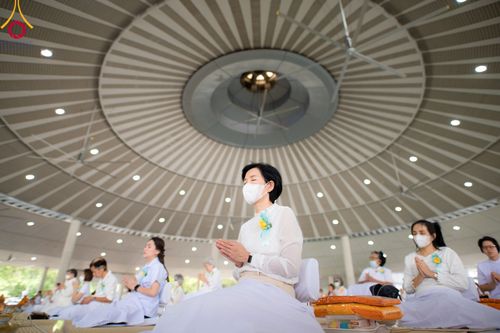 ภาพ No.100143:พิธีบุพเปตพลี  ครั้งที่ 143 วันที่ 27 พฤศจิกายน พ.ศ. 2566 วันพระ ขึ้น 15 ค่ำ เดือน 12 ณ หอฉันคุณยายอาจารย์ฯ วัดพระธรรมกาย