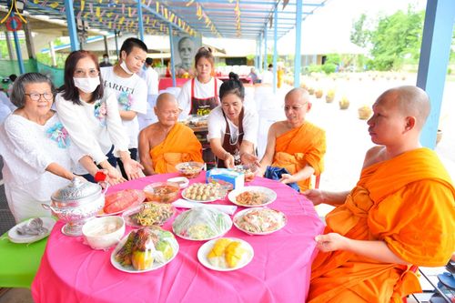 ภาพ No.138471:พิธีทอดผ้าป่าสามัคคี เพื่อสมทบทุนสร้างหอฉัน ๑๑๓ปี คุณยายอาจารย์มหารัตนอุบาสิกาจันทร์ขนนกยูง ครั้งที่ ๘ ในวันศุกร์ ที่ ๒๔ พฤษภาคม พ.ศ. ๒๕๖๗ ณ ศูนย์การศึกษาจอมบึง ต.รางบัว อ.จอมบึง จ.ราชบุรี