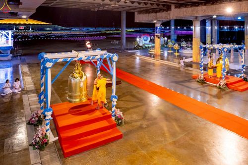 ภาพ No.241177:วันพุธที่ 27 สิงหาคม พ.ศ. 2568 พิธีฉลองชัยสวดมนต์ บทธัมมจักกัปปวัตตนสูตร ครบ 7,650,575,757 จบ ในวันธรรมชัย วัดพระธรรมกาย