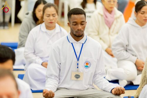 ภาพ No.233278:วันอาทิตย์ที่ 6 กรกฎาคม พ.ศ. 2568 พิธีถวายมหาสังฆทานแด่คณะสงฆ์ทั่วโลกและพิธีตักบาตรเนื่องในวันเข้าพรรษา  ณ วัดพุทธเคปทาวน์ ประเทศแอฟริกาใต้