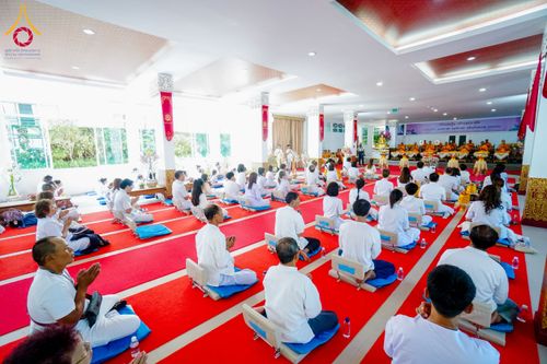 ภาพ No.171928:พิธีทอดกฐินสร้างพระเจดีย์ ประดิษสถานพระบรมสารีริกธาตุ ณ วัดกิ่วลม อ.ฮอด จ.เชียงใหม่ ในโครงการกฐินสามัคคีทั่วไทย 30,000 วัด บูชาธรรม 80 ปี หลวงพ่อธัมมชโย โดยคณะศิษยานุศิษย์วัดพระธรรมกาย วันที่ 26 ตุลาคม พ.ศ. 2567