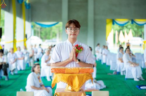 ภาพ No.255261:วันที่ 12 ตุลาคม พ.ศ. 2568 พิธีอัญเชิญพระบรมสารีริกธาตุและบรรจุ ลงในพระเกตุพระประธาน , พิธีทอดกฐินสามัคคีทั่วไทย 30,000 วัด โดยคณะศิษยานุศิษย์ วัดพระธรรมกาย  บูชาธรรม 81 ปี หลวงพ่อธัมมชโย ณ ธุดงคสถานเขาย้อย จ.เพชรบุรี