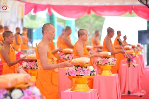 ภาพ No.123985:พิธีทอดผ้าป่า ปิดแผ่นทองค้ำฟ้า ครบรอบ 1 ปี สถาปนาอาคาร 80 ปี หลวงพ่อธัมมชโย ณ ศูนย์ปฏิบัติธรรมวิหารแดง ตำบลเจริญธรรม อำเภอวิหารแดง จ.สระบุรี วันที่ 18 กุมภาพันธ์ พ.ศ. 2567