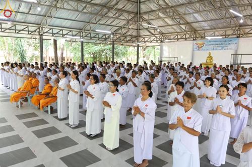 ภาพ No.152406:พิธีมอบสไบแก้ว โครงการอบรมอุบาสิกาแก้วจังหวัดบุรีรัมย์รุ่นที่ 1 วันที่ 6-8 กันยายน พ.ศ. 2567