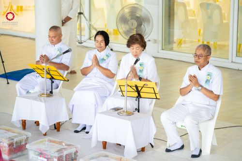 ภาพ No.212425:วันเสาร์ที่ 22 มีนาคม พ.ศ. 2568 พิธีถวายสังฆทานแด่คณะสงฆ์ 323 วัด ปีที่ 21 ครั้งที่ 175 พิธีมอบกองทุนหนุนแรงใจช่วยครูใต้ ปีที่ 18 ครั้งที่ 139 และพิธีทำบุญอุทิศส่วนกุศลให้ผู้วายชนม์ ณ ศูนย์ปฏิบัติธรรมภาคใต้ อำเภอบางกล่ำ จังหวัดสงขลา