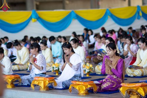 ภาพ No.100035:พิธีทอดผ้าป่า เมียนมาร์ และพิธีสวดธรรมจักร ครั้งที่ 5 ประจำปี พ.ศ. 2566 วันอาทิตย์ที่ 3 ธันวาคม พ.ศ. 2566