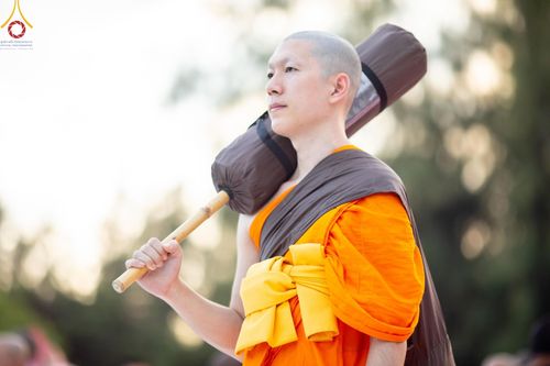 ภาพ No.186919:พระธรรมยาตราปฏิบัติธรรม และถ่ายภาพหมู่ประวัติศาสตร์ ปีที่ 13 ณ ลานทิศตะวันออก มหาวิหารพระมงคลเทพมุนี วัดพระธรรมกาย จ.ปทุมธานี วันเสาร์ที่ 28 ธันวาคม พ.ศ. 2567