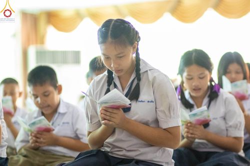 ภาพ No.104894:วันรวมพลังเด็กดี V-star ผู้นำฟื้นฟูศีลธรรมโลก จังหวัดกำแพงเพชร ณ ศูนย์ปฏิบัติธรรมกำแพงเพชร ในอุปถัมภ์พระพรหมวชิรปัญญาจารย์ วันที่ 22 ธันวาคม พ.ศ. 2566