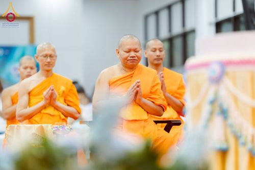 ภาพ No.221369:วันอาทิตย์ที่ 27 เมษายน พ.ศ. 2568 พิธีเจริญพระพุทธมนต์สมโภชดวงแก้วธรรมชัย เนื่องในโอกาสบูชาธรรม 81 ปีหลวงพ่อธัมมชโย อัญเชิญประดิษฐานเนื่องในโอกาสสถาปนาวัดพระธรรมกายไอซ์แลนด์ ณ อาคารปลูกศรัทธา 1 วัดพระธรรมกาย อำเภอคลองหลวง จังหวัดปทุมธานี