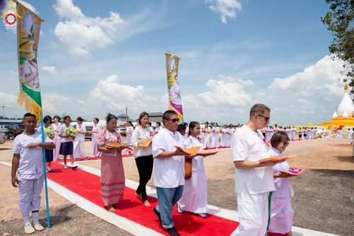 ภาพ No.144397:3 Bigboon 1.พิธีทอดผ้าป่าสถาปนาสังฆรัตนะปทุมเจดีย์ 2.พิธีประดิษฐานดอกบัวอนันต์นิรันดร์กาล 3.พิธีถวายมหาสังฆทานแด่คณะสงฆ์ทุกวัดในจังหวัดปัตตานี ณ ศูนย์อบรมเยาวชนจังหวัดปัตตานี วันอาทิตย์ที่ 14 กรกฎาคม พ.ศ. 2567