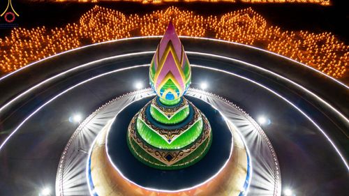 ภาพ No.125312:พิธีจุดโคมมาฆประทีป เพื่อถวายเป็นพุทธบูชา ณ เจดีย์สวรรค์ วัดบ้านขุน  อำเภอฮอด จังหวัดเชียงใหม่ วันเสาร์ที่ ๒๔ กุมภาพันธ์ พ.ศ. ๒๕๖๗