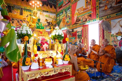 ภาพ No.92938:พิธีทอดกฐินสามัคคีทั่วไทย 5,000 วัด โดยคณะศิษยานุศิษย์วัดพระธรรมกาย  น้อมบูชาธรรม 79 ปี หลวงพ่อธัมมชโย  ณ วัดเตาปูน จ.ชลบุรี วันที่ 8 พฤศจิกายน พ.ศ. 2566