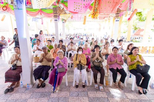 ภาพ No.166177:พิธีทอดกฐิน ณ วัดโพธิ์เลื่อน อ.เมือง จ.ปทุมธานี ในโครงการกฐินสามัคคีทั่วไทย 30,000 วัด บูชาธรรม 80 ปี หลวงพ่อธัมมชโย โดยคณะศิษยานุศิษย์วัดพระธรรมกาย วันที่ 20 ตุลาคม พ.ศ. 2567