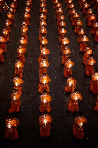 ภาพ No.76550:คณะสงฆ์และสามเณรบังกลาเทศ ปฎิบัติธรรมและจุดโคมประทีปถวายเป็นพุทธบูชา วันที่ 17 กุมภาพันธ์ พ.ศ. 2566