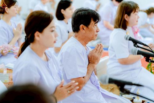 ภาพ No.266824:วันที่ 5 พฤศจิกายน พ.ศ. 2568 พิธีทอดกฐิน ณ อนุสรณ์สถานพระมงคลเทพมุนี  (สด จนฺทสโร) ผู้ค้นพบวิชชาธรรมกาย สถานที่ตั้งมโนปณิธานบวชตลอดชีวิต คลองบางนางแท่น ต.หอมเกร็ด อ.สามพราน จ.นครปฐม