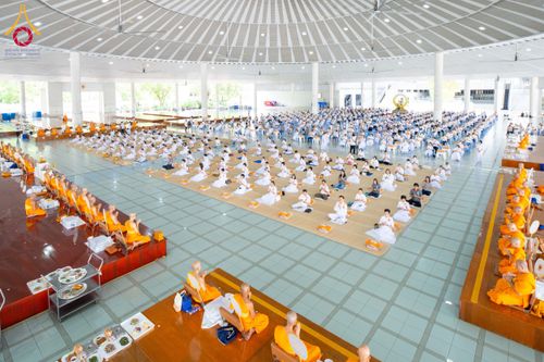 ภาพ No.209898:วันพุธที่ 26 กุมภาพันธ์ พ.ศ. 2568 พิธีบุพเปตพลี ครั้งที่ 159 ณ หอฉันคุณยายอาจารย์จันทร์ขนนกยูง วัดพระธรรมกาย