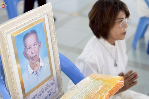 ภาพ No.229672:วันที่ 25 มิถุนายน พ.ศ. 2568 (แรม 15 ค่ำ เดือน 7) พิธีบุพเปตพลี ครั้งที่ 166 ร่วมอุทิศบุญแด่หมู่ญาติที่ล่วงลับไปแล้ว และสืบทอดอายุพระพุทธศาสนา ณ หอฉันคุณยายอาจารย์ฯ วัดพระธรรมกาย