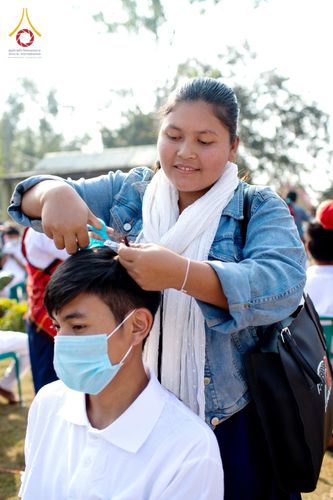 ภาพ No.75756:พิธีตัดปอยผม และ ปลงผมนาคธรรมทายาท ในโครงการบรรพชาสามเณรหมู่ครั้งที่ 3 วันที่ 9 กุมภาพันธ์ พ.ศ. 2566 ณ วัดเบงกาลี เมืองคากาจารี ประเทศบังกลาเทศ