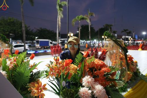 ภาพ No.185568:V.47 เบื้องหลังของเบื้องหน้า งานตักบาตรพระ 10,000 รูป ณ จ.กาญจนบุรี วันที่ 20-21 ธันวาคม พ.ศ. 2567