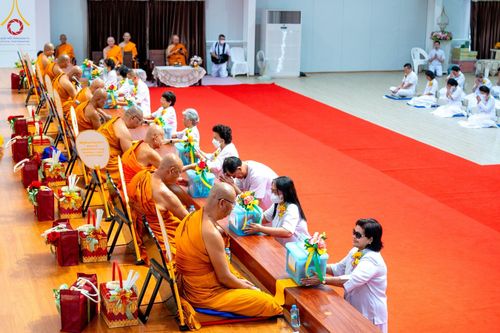 ภาพ No.87091:พิธีทักษิณานุปทานแด่บรรพชนตระกูลผ่องสวัสดิ์ และหมู่ญาติที่ล่วงลับไปแล้ว ณ มหาเจดีย์ทัตตชีโว ศูนย์อบรมเยาวชนกาญจนบุรี วันที่ 31 สิงหาคม พ.ศ. 2566