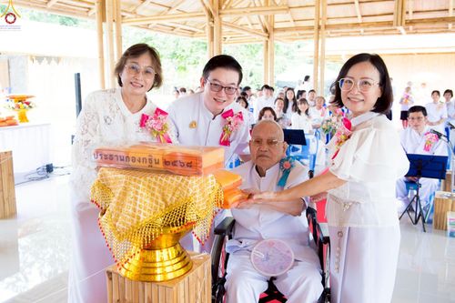 ภาพ No.263185:วันที่ 18 ตุลาคม พ.ศ. 2568 พิธีทอดกฐินสามัคคีเพื่อซื้อที่ดิน  สร้างอาคารครัวและโรงอาหาร  ห้องน้ำพร้อมโรงซักตากชาย-หญิง  และพิธีทอดกฐินสามัคคีทั่วไทย 30,000 วัด  ศูนย์ปฏิบัติธรรมนานาชาติทุ่งแสงธรรม  (Moonastery Meditation Center) ต.แสงอรุณ อ.ทับสะแก จ.ประ