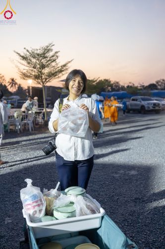 ภาพ No.113623:พิธีถวายภัตตาหารเป็นสังฆทาน แด่คณะพระธรรมยาตรา ปีที่ 12 วันที่ 17 มกราคม พ.ศ. 2567 ณ วัดโบสถ์(บน) บางคูเวียง จ.นนทบุรี