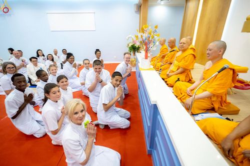 ภาพ No.270404:วันอาทิตย์ที่ 19 ตุลาคม พ.ศ. 2568 พิธีทอดกฐินสามัคคี เพื่อสถาปนากุฏิสงฆ์  น้อมถวายเป็นพุทธบูชาและบูชาธรรม แด่หลวงพ่อธัมมชโย ณ วัดพุทธเคปทาวน์  ประเทศสาธารณรัฐแอฟริกาใต้