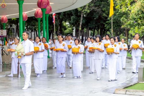 ภาพ No.227356:วันเสาร์ที่ 31 พฤษภาคม พ.ศ. 2568 พิธีเวียนประทักษิณรอบพระอุโบสถ ในพิธีอุปสมบท สามเณรเตรียม DCI รุ่นที่ 22 ณ อุโบสถพระไตรปิฎก วัดพระธรรมกาย