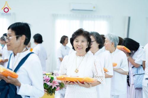 ภาพ No.174341:พิธีทอดกฐินกตัญญูบูชาธรรม ณ ศูนย์ปฏิบัติธรรมพระมงคลเทพมุนี อ.สองพี่น้อง จ.สุพรรณบุรี ในโครงการกฐินสามัคคีทั่วไทย 30,000 วัด บูชาธรรม 80 ปี หลวงพ่อธัมมชโย โดยคณะศิษยานุศิษย์วัดพระธรรมกาย วันที่ 10 พฤศจิกายน พ.ศ. 2567