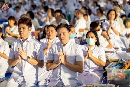 ภาพ No.276989:วันอาทิตย์ที่ 7 ธันวาคม พ.ศ. 2568 พิธีตักบาตรอาทิตย์ต้นเดือน ณ บ้านแก้วเรือนทองคุณยายฯ วัดพระธรรมกาย