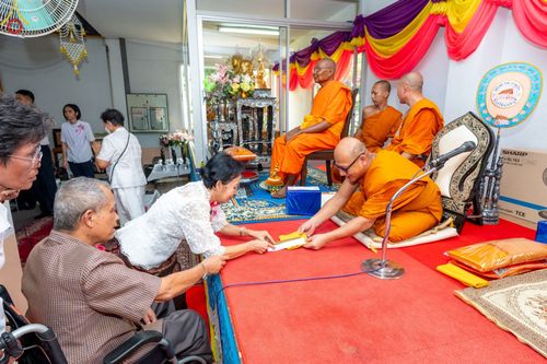 ภาพ No.92534:พิธีทอดกฐินสามัคคีทั่วไทย ณ วัดโบสถ์บน ต.บางคูเวียง อ.บางกรวย จังหวัดนนทบุรี วันเสาร์ที่ 4 พฤศจิกายน พ.ศ. 2566