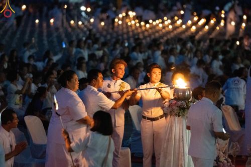 ภาพ No.91651:พิธีทอดผ้าป่า สร้างลานเอนกประสงค์พญานาค 4 ตระกูล จุดประทีปโคมลาน ถวายเป็นพุทธบูชา  สร้างความสว่างไสวให้กับแผ่นดินด้วยแสงธรรม วันอาทิตย์ที่ 29 ตุลาคม พ.ศ. 2566 ณ พุทธอุทยานนานาชาติ จังหวัดหนองคาย